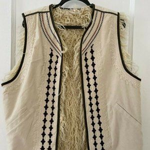Urban Outfitters Modern White Faux Fur Vest With Embroidery Size L